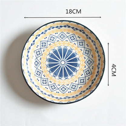 Piatti in ceramica dal design creativo, disegnati a mano con cura artigianale