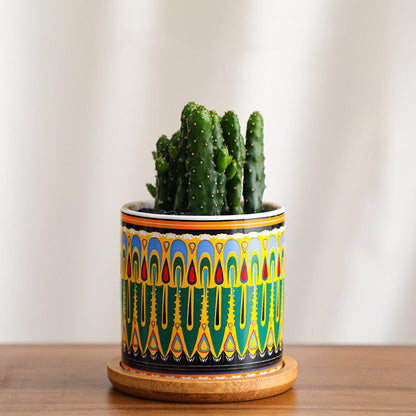Piccolo vaso in ceramica con disegni rustici