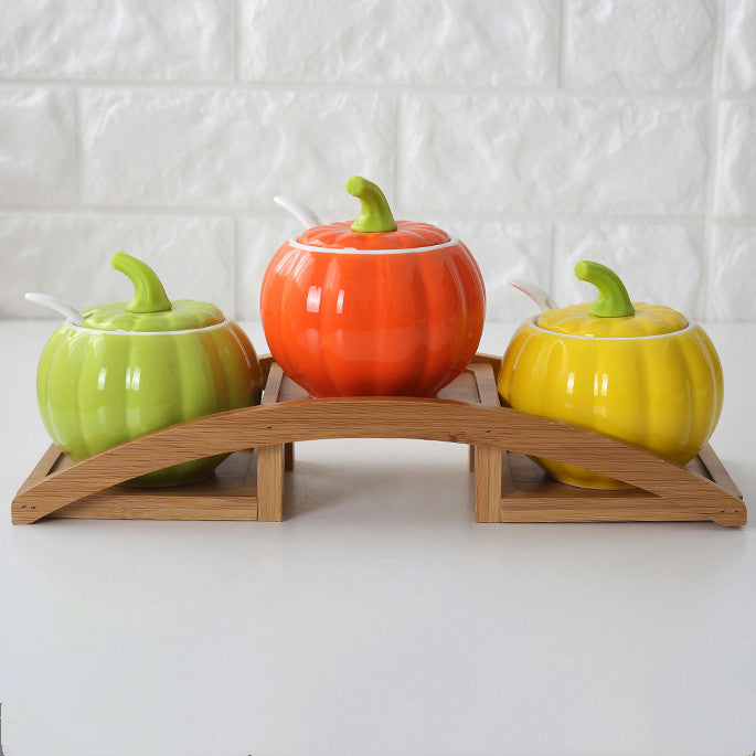 Set di contenitori in ceramica a forma di zucca e peperoni