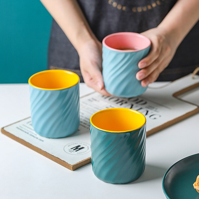 Tazza in ceramica con 2 colori