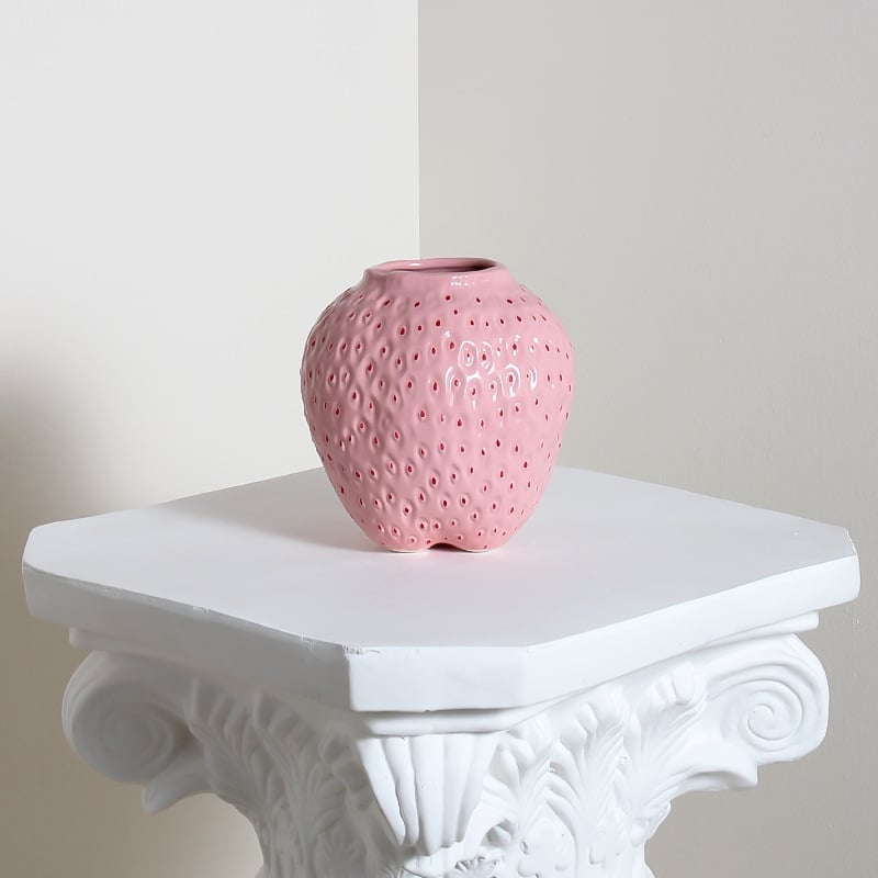 Vaso a forma di fragola in ceramica