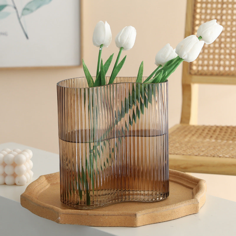 Vaso trasparente in vetro colore marrone