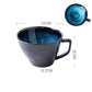 Grande tazza blu in ceramica deforme