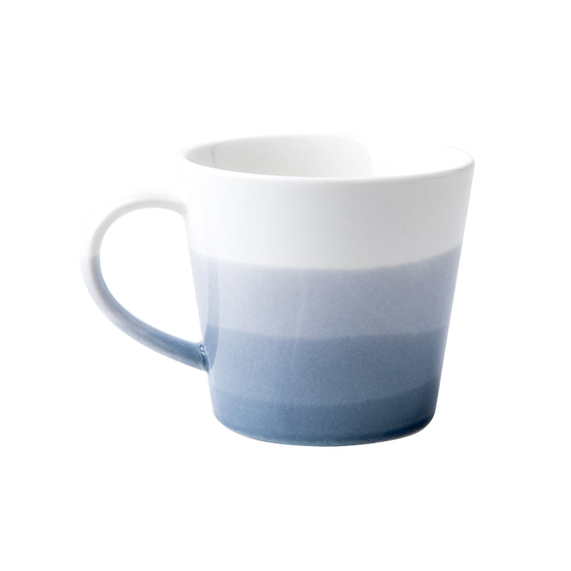 Tazza in ceramica "Sfumature di bianco e blu"