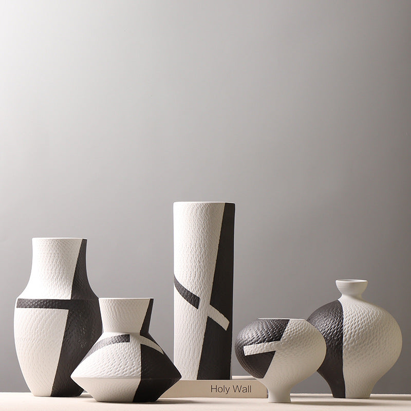 Vaso in ceramica con doppio colore bianco - nero