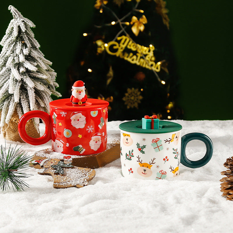 Tazza natalizia in ceramica con coperchio decorato