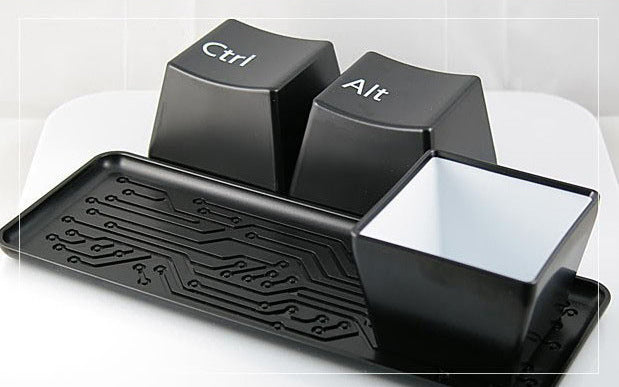 Tazze a forma di tasti della tastiera Atl / Ctrl / Del