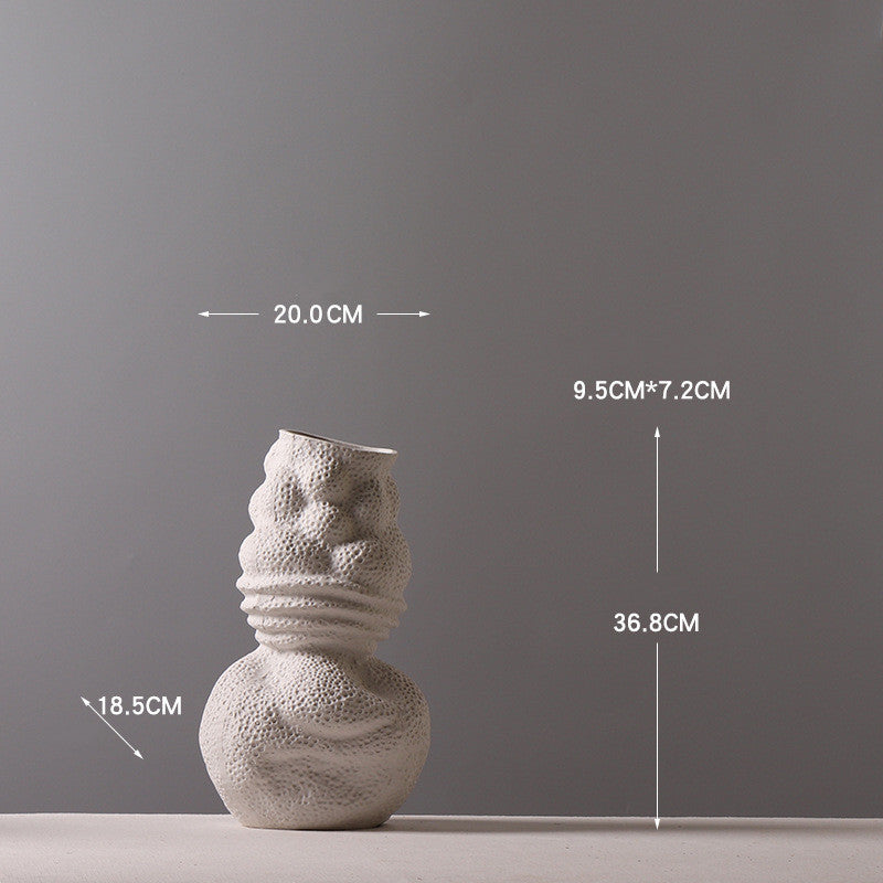 Vaso in ceramica con design astratto ed effetto roccia 