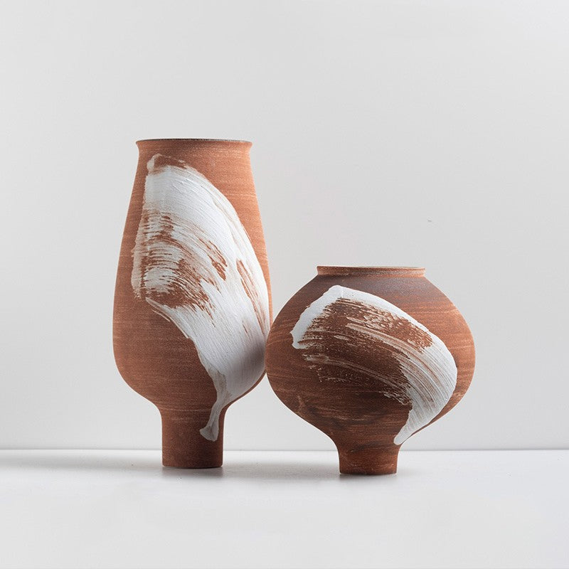 Vaso in ceramica color argilla "Rovesciato"