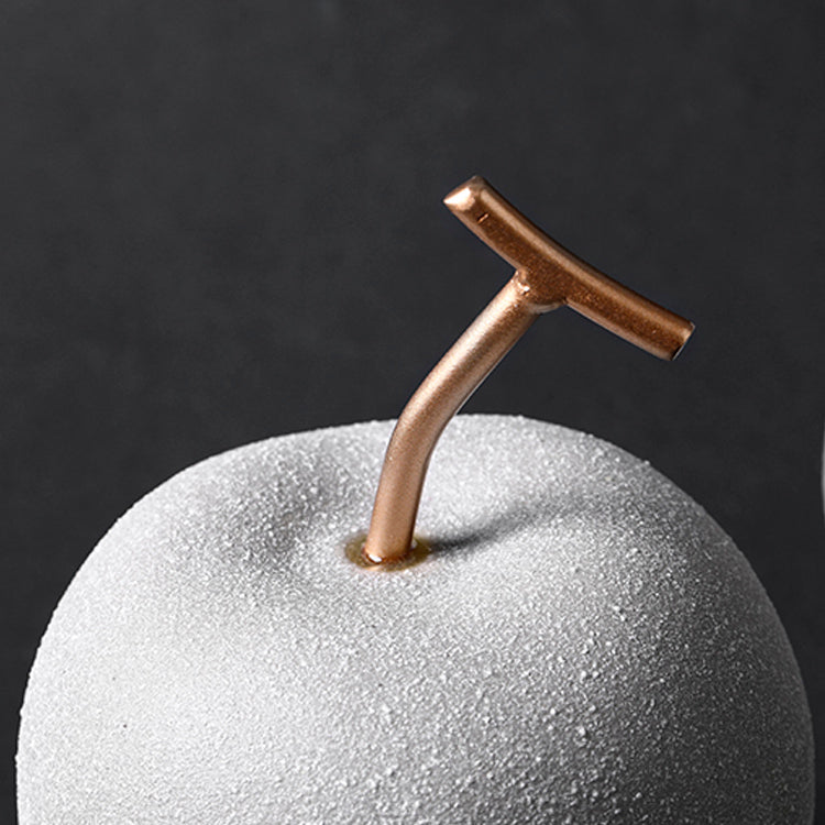 Oggetti decorativi in ceramica a forma di mela e pera 