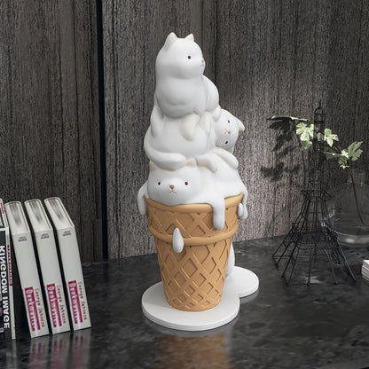 Decorazione divertente a forma di cono di gelato con 3 gatti