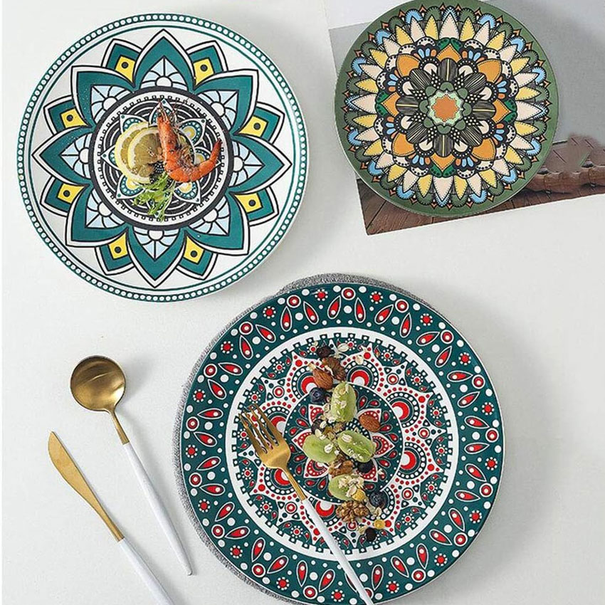 Piatti singoli e set di piatti in porcellana con disegni geometrici