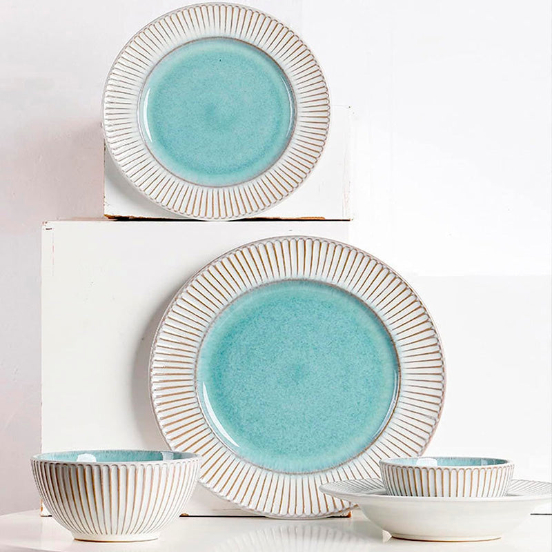 Piatti e ciotole in ceramica color turquoise in ceramica con bordi con rilievi
