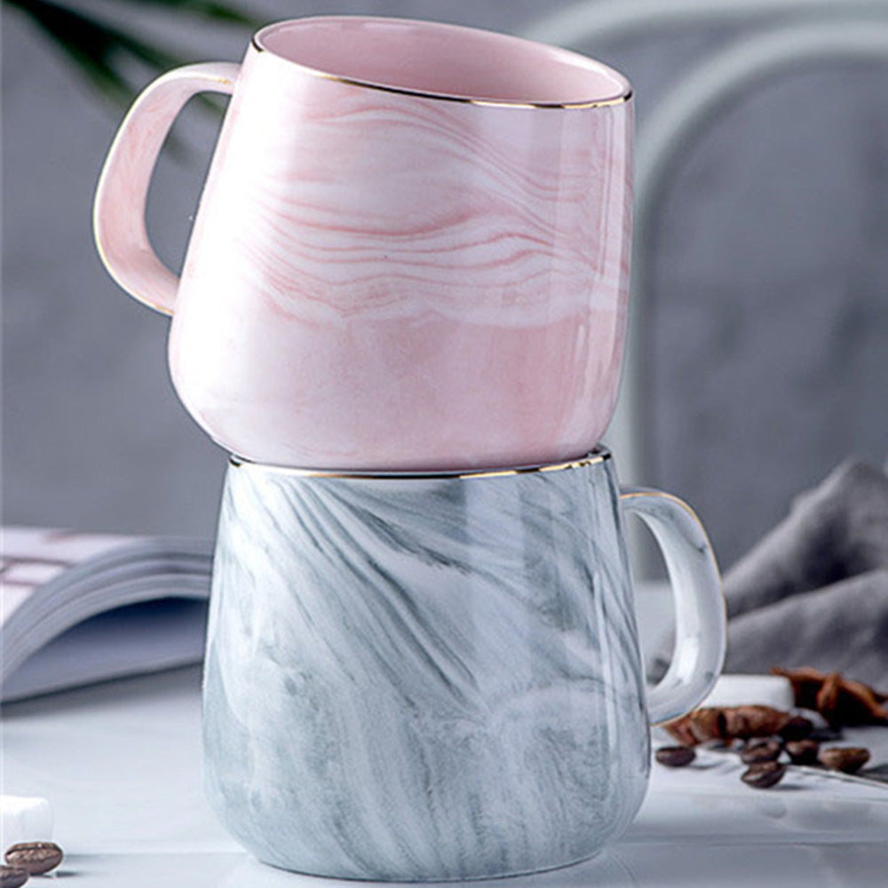 Tazza in ceramica elegante con design stile marmo