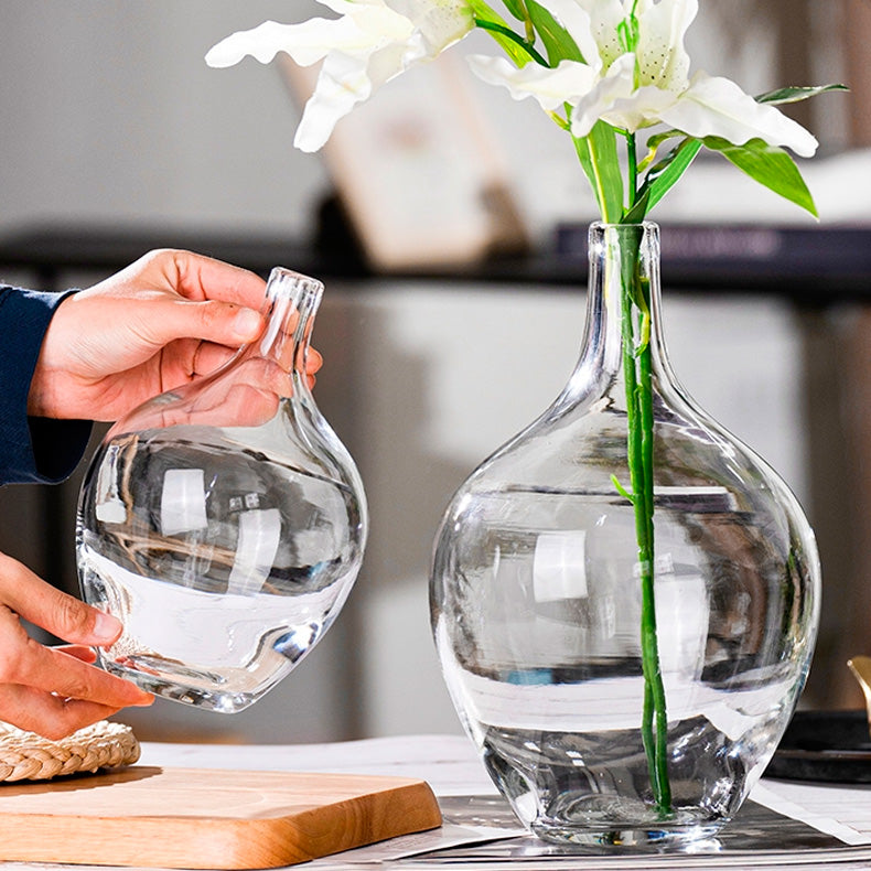 Vaso semplice elegante in vetro trasparente