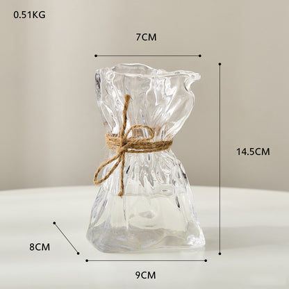Vaso in vetro a forma di sacchetto di carta