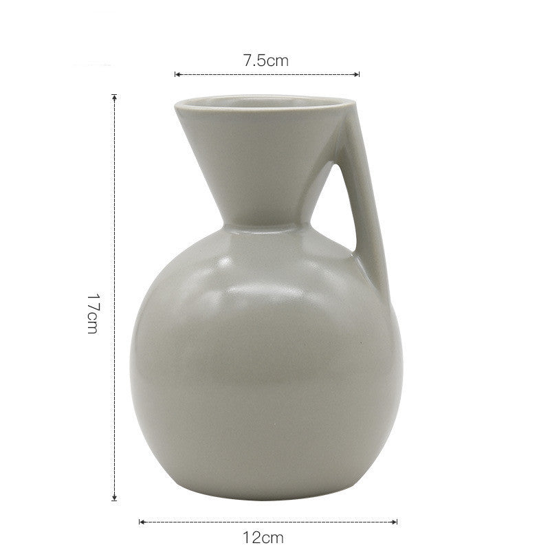 Vasi astratti in ceramica con design moderno