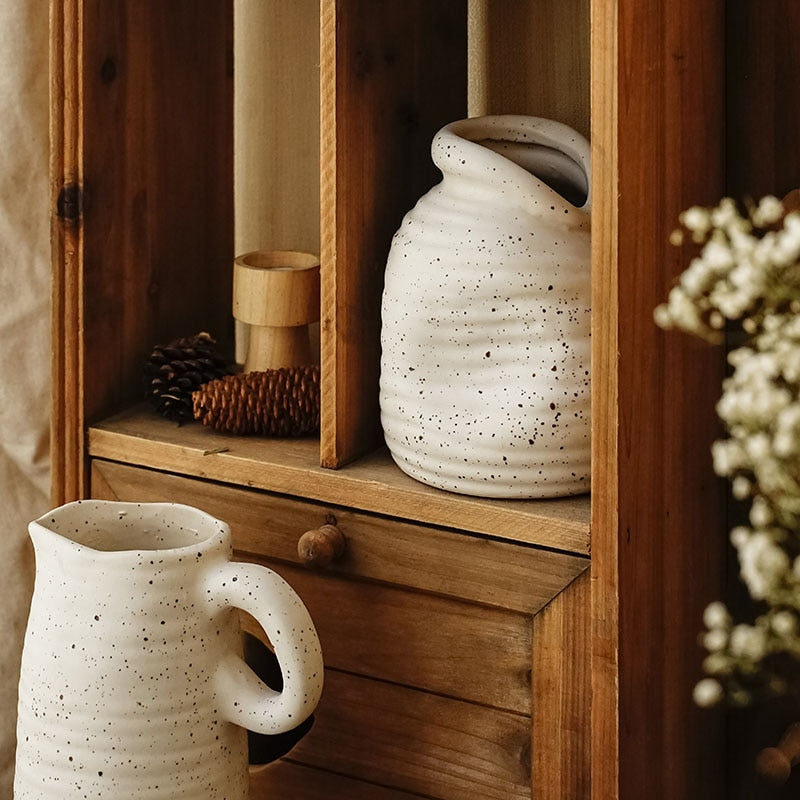 Vaso o caraffa in ceramica design rustico