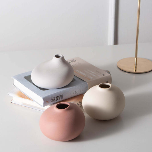 Vaso di ceramica elegante minimalista "sgonfio"