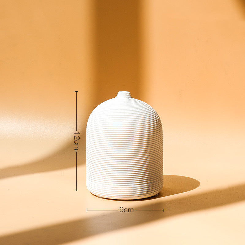 Vaso semplice rigato in ceramica